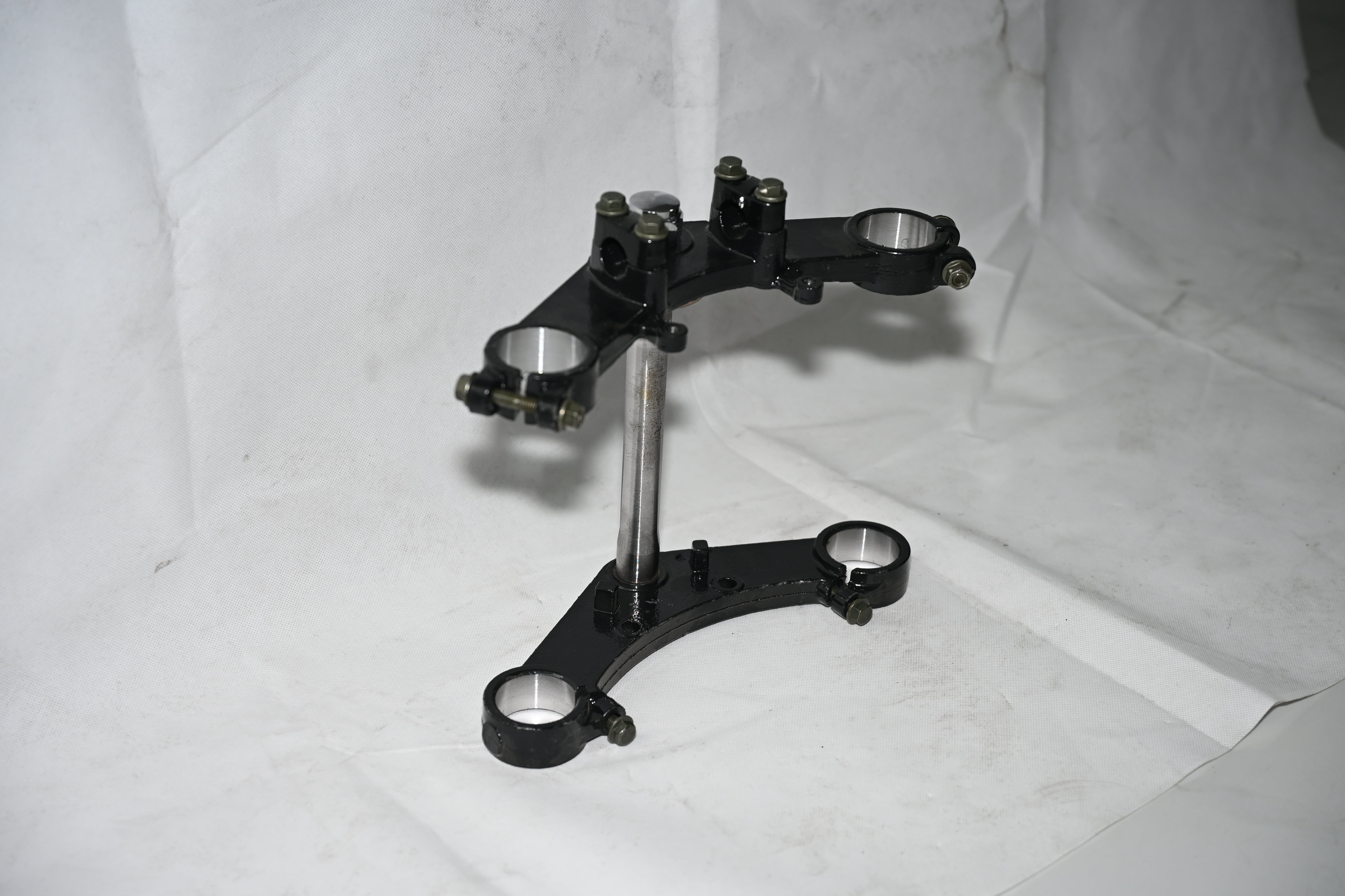 Tricycle front fork clamp
