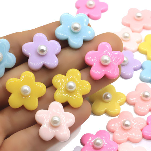 Encantos de resina de flores de cinco pétalos de perlas coloridas resina de flores de espalda plana para niños horquilla de goma accesorios de carcasa de teléfono