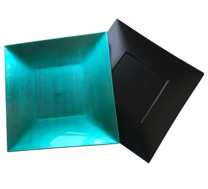 Green Simple Square Plastic Charger Plate