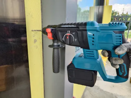 Cordless Power Tool Set: Drills, Impact Wrenches & Angle Grinders