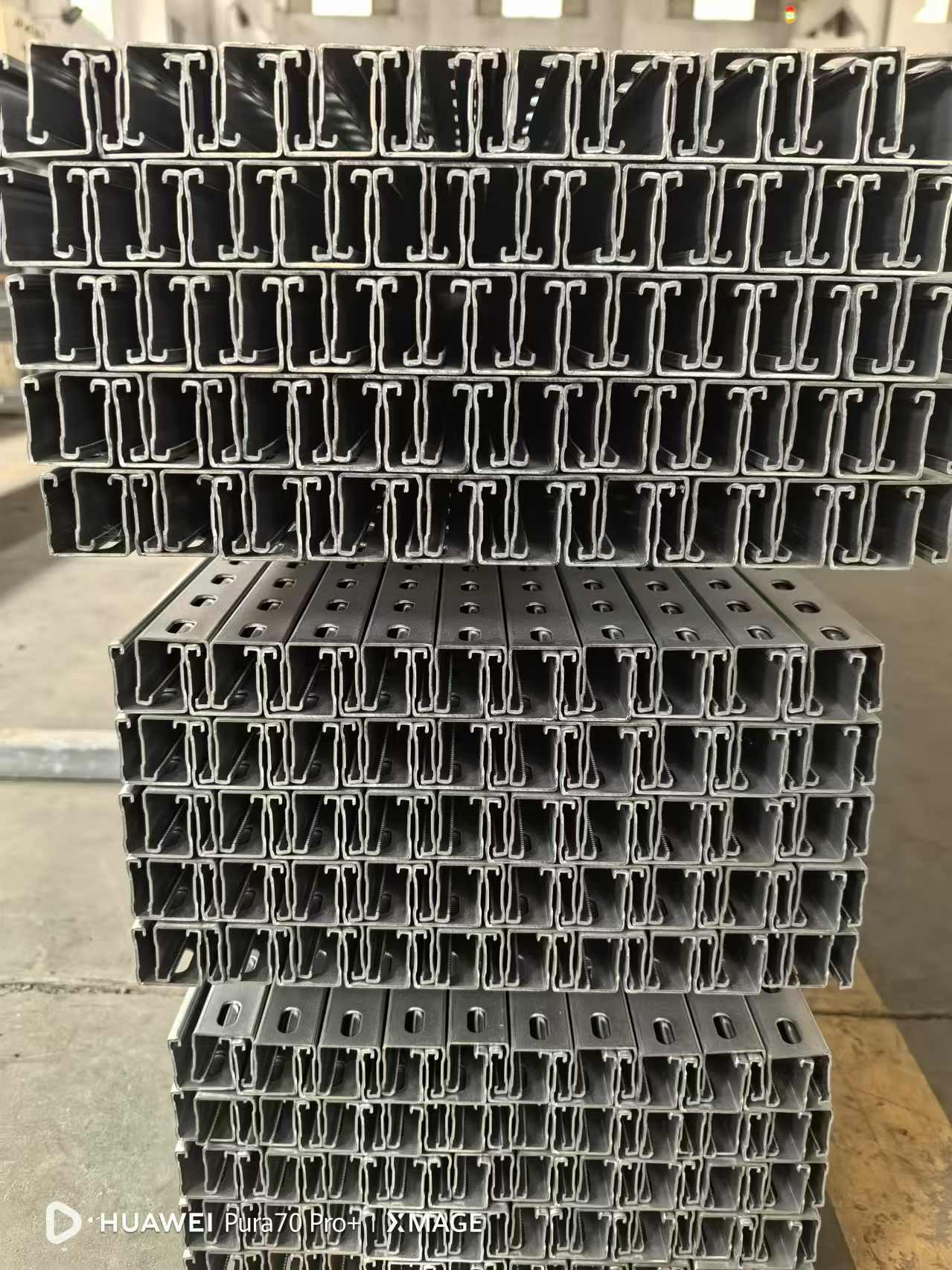 Steel hot dip galvanized purlins