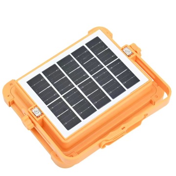 Portable solar camping light with handle