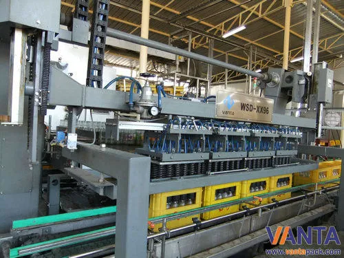 Flexibility Unpacker Machine For Glass Bottles Crating Accurately
