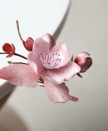 Original design non-legacy velvet Hua Hudie brooch