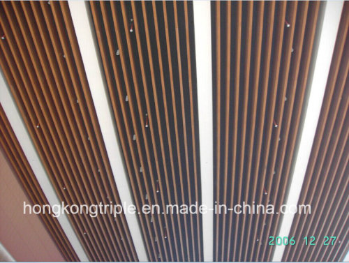 装飾的な Woodengrain アルミニウム ストリップ画面天井シリーズ