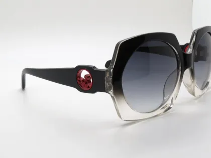 Black On Transprant Frame Grey Gradient Lens Vivienne Westwood Vw77702 Branded Sunglasses For Women