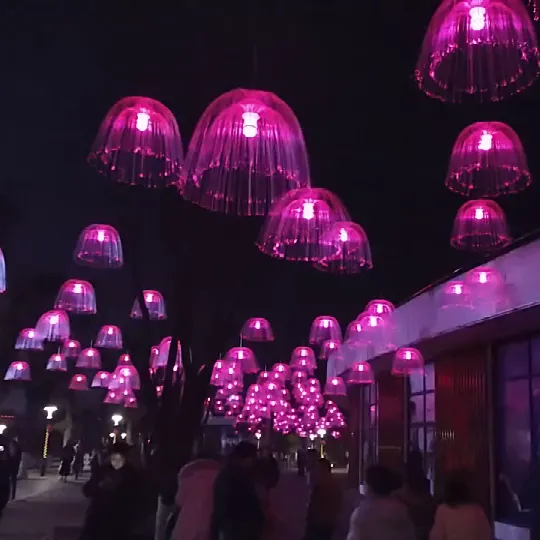 Jellyfish Lamp: Decorative Pendant Lights for Pathway, Patio, and Lawn