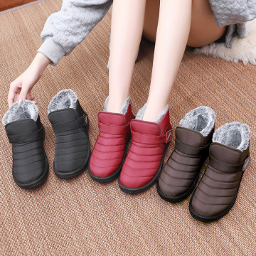 Winter plush flat bottomed buttoned snow boots