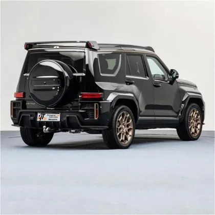 Luxury off-road SUV Tank 700
