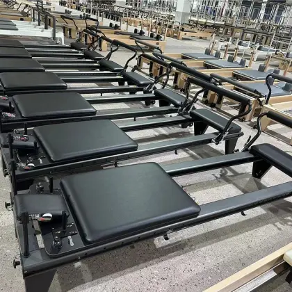 Aluminum Alloy Pilates Reformer with Body Building Black Frame and Balanced Core
