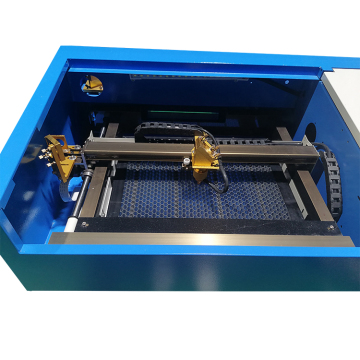 عالي الجودة 40W ، 50W ، 3020E آلات قطع ونقش بالليزر للجلد والخشب والاكريليك