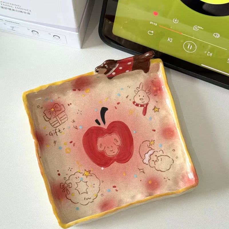 Adorable Line Art Dinnerware for Playful Dining