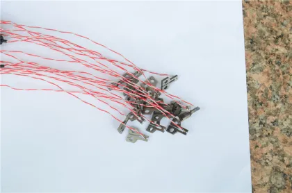 Micro electronics spot welding blade