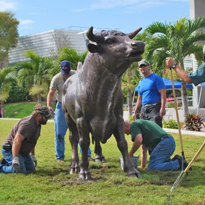 theme park outdoor sculpture bronze big bull sculpture