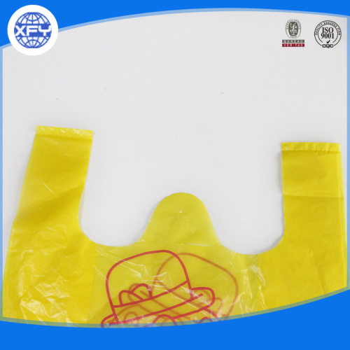 Grocery plastic packaging with handle