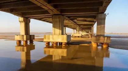 Bridge pier powder coating