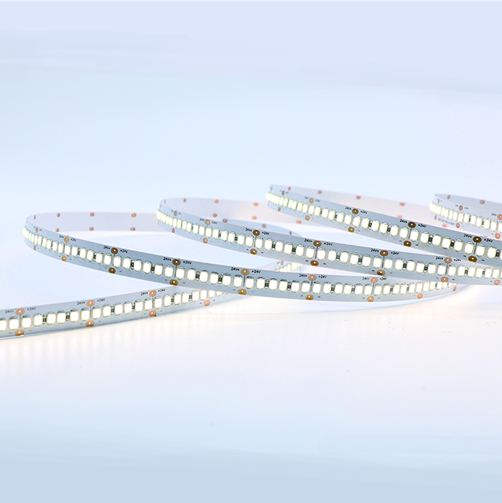 مرنة بيضاء SMD2835 أحادية 240LED قطاع 12V