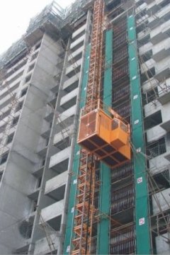 2000 / 2000 Kg * 2 Construction Hoist Elevator With Lifting Height 150 M
