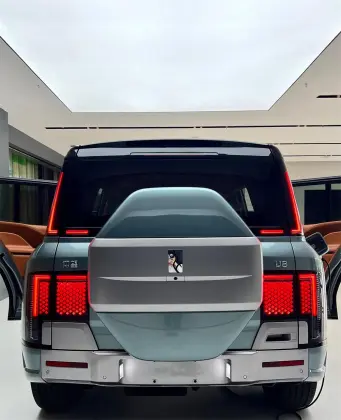 2024 Yangwang U8: Extended Range Electric SUV Deposit