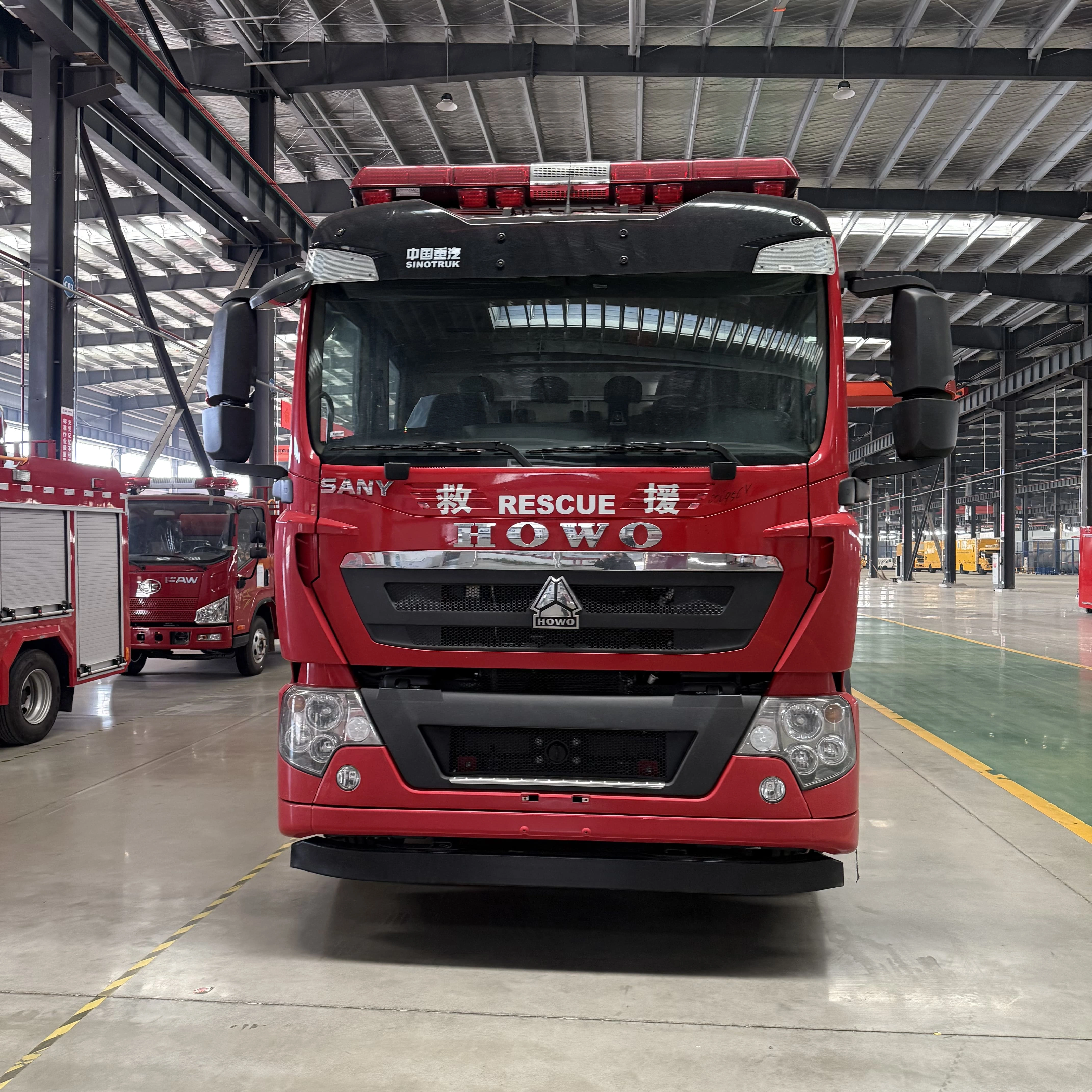 Tank Rescues A Fire Engine Advanced Fire Rescue Tank Truck for Emergency Response China ...