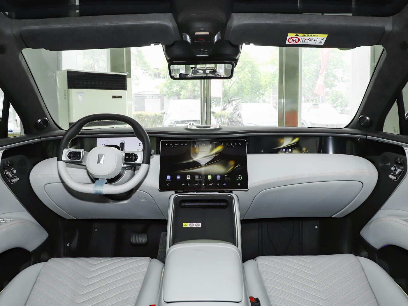 Smart Luxury Future Tech Ride SUV