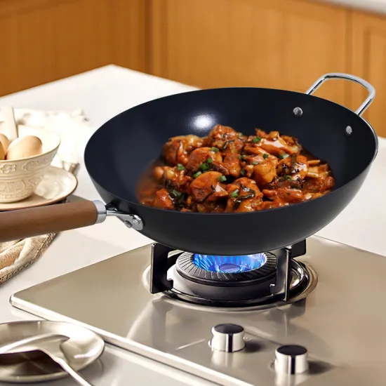 Wholesale Nonstick Traditional Chinese Nitrided Carbon Steel Wok with Wooden Handle