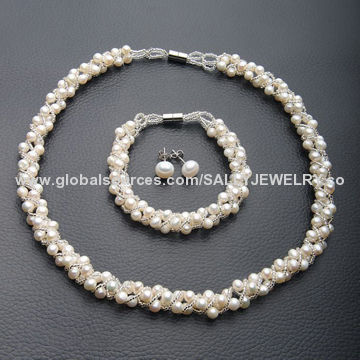 Imitation pearl jewelry sets, made of glass, pearls, alloy and metal