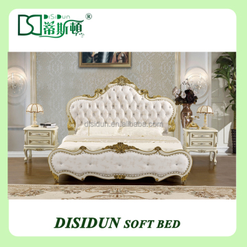 Italian Classical White and Gold King Size Bedroom Furniture Set