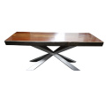 Table basse en bois moderne avec jambe en métal