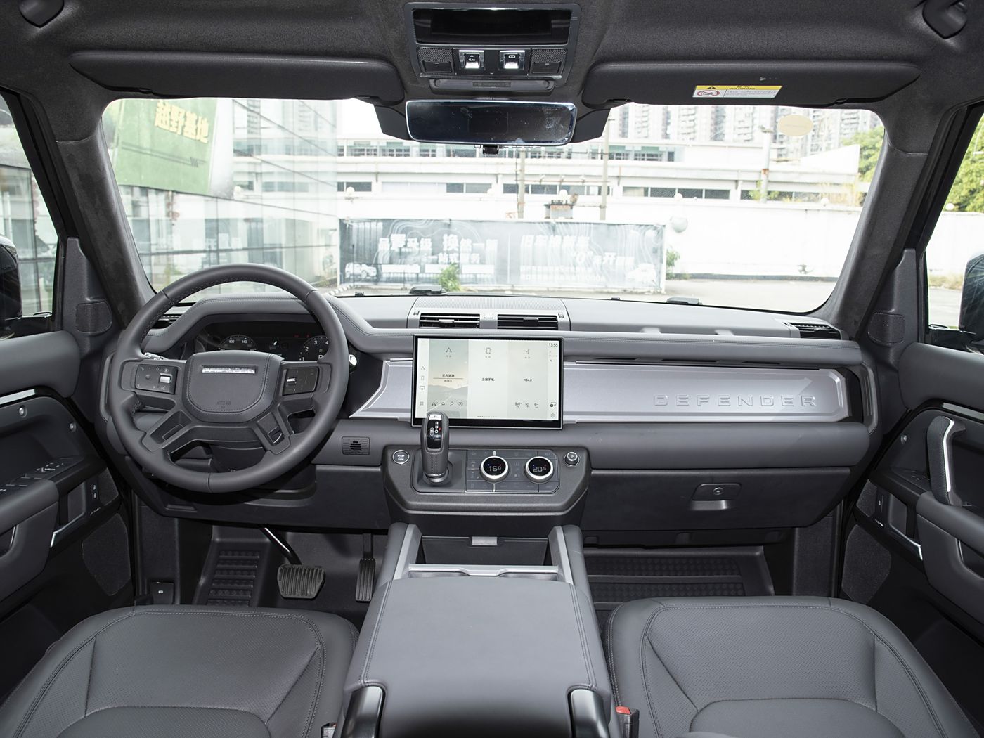 Land Rover Defender (9)