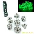 BESCON DARK ELVES Glowing Dice Set (7 Stück), Übergröße GLOW IN DARK Geschnitzte Rollenspiele RPG-Würfel-Set