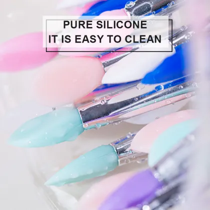 Soft Silicone Lipstick Makeup Brush with Protective Cover