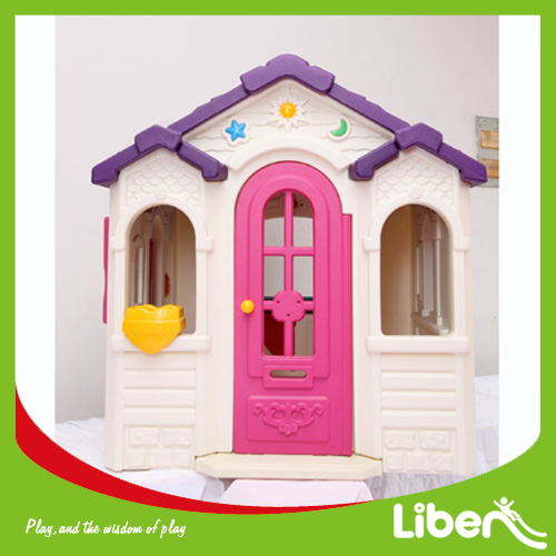 Childrens plastic garden playhouse