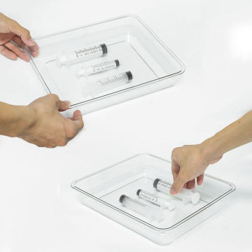 Bandeja empilhável para instrumentos médicos