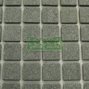 Tumbled stone yard paving