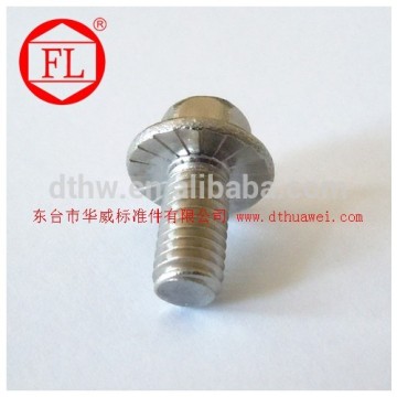 DIN6921 bolt with flange