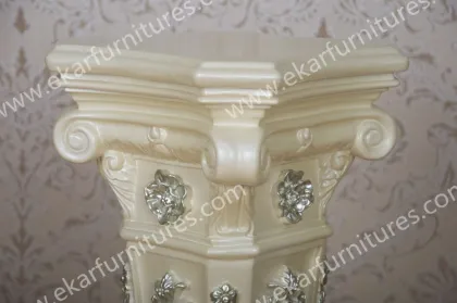 Neo-Classical Carved Giltwood Wood flower stand