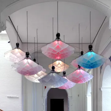 Custom Personalized Nordic Style Lamps and Chandeliers for Post-Modern Shopping Mall Hotel Lobby Decor with Creative Artistic Flowers