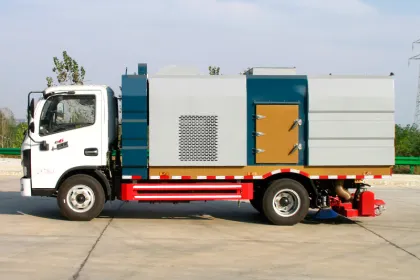 Dongfeng Tianjin Rear Mounted Vacuum Vehicle