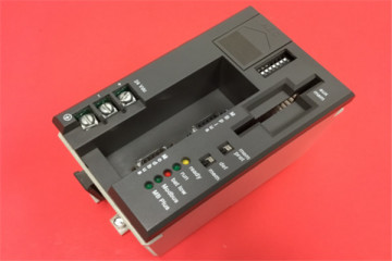 Schneider Modicon RIO HEAD Module 140CRP93200