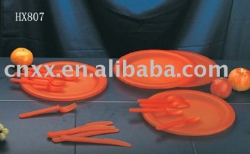 16 pc round picnic set