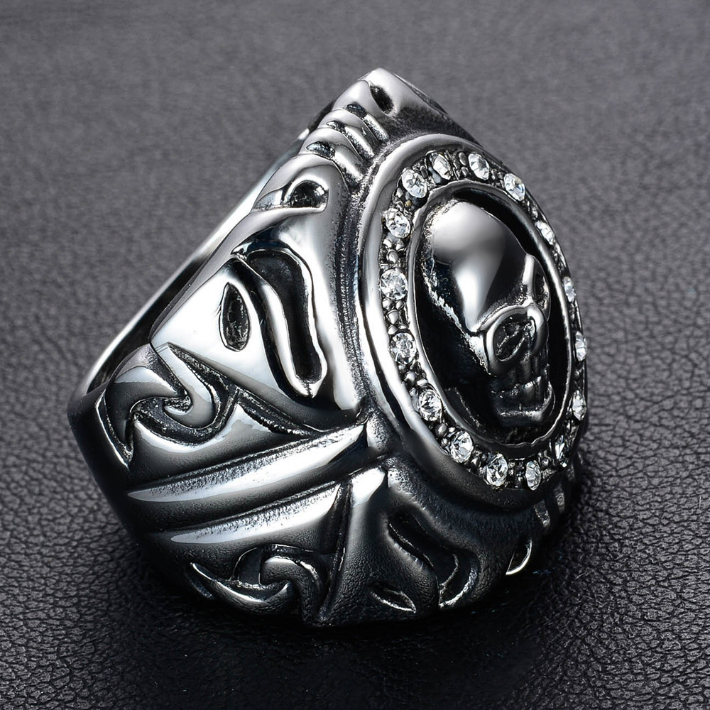 skull signet ring 