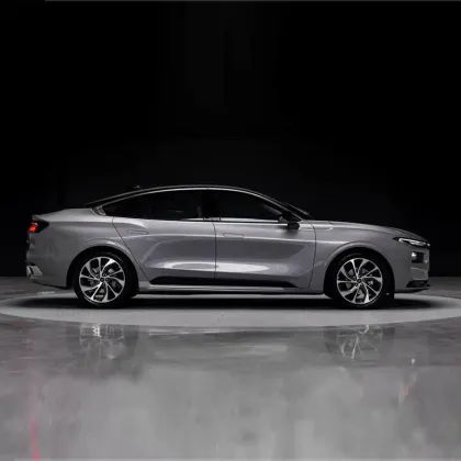 hybrid limousine Ford Mondeo