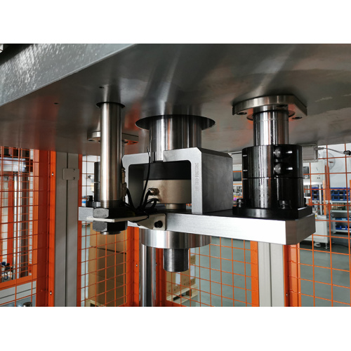 Электрычны сервопривост для дакладнасці