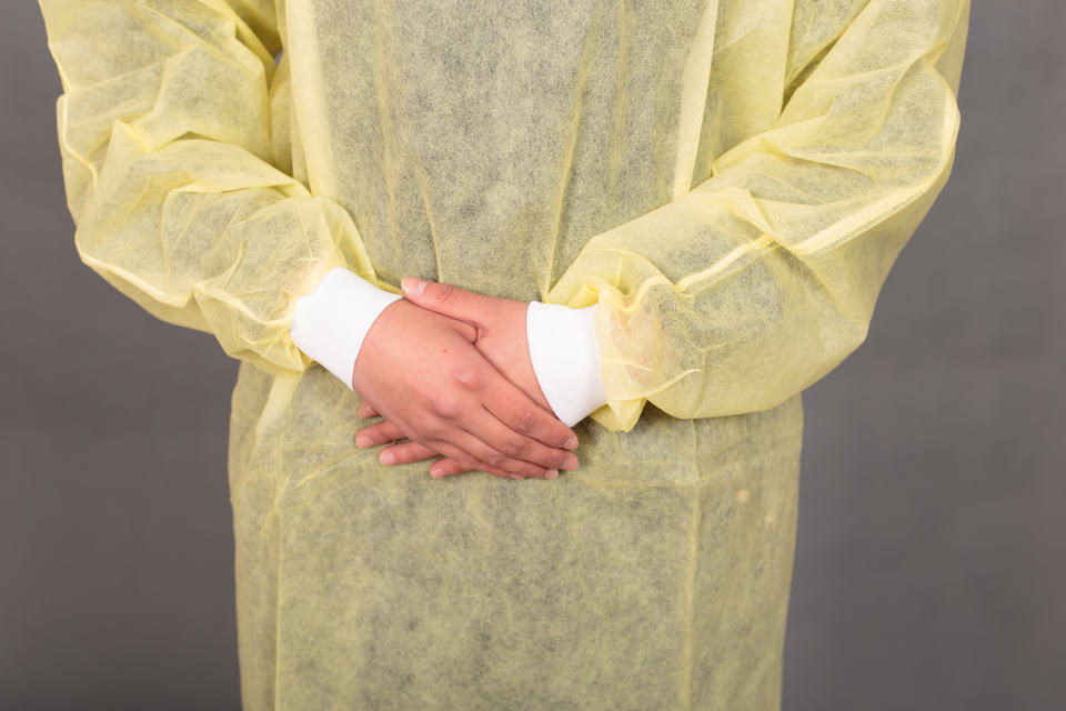 Non woven yellow isolation gown