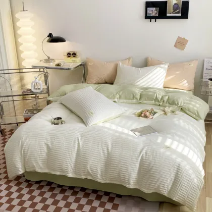 Queen and King Size Stripe Seersucker Bedding Set