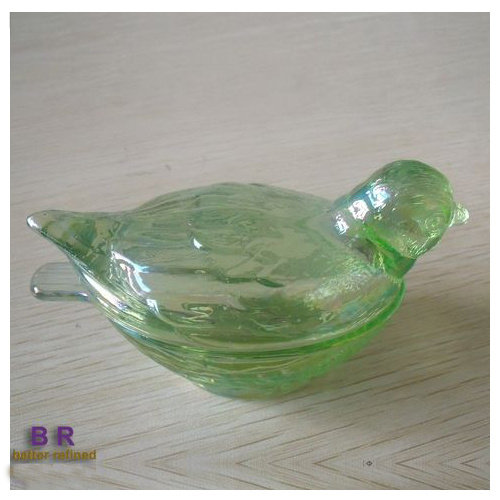 Elegante glazen pot van kristalglas met vogels