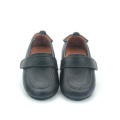 Schwarze elegante rutschfeste Baby-Bootsschuhe