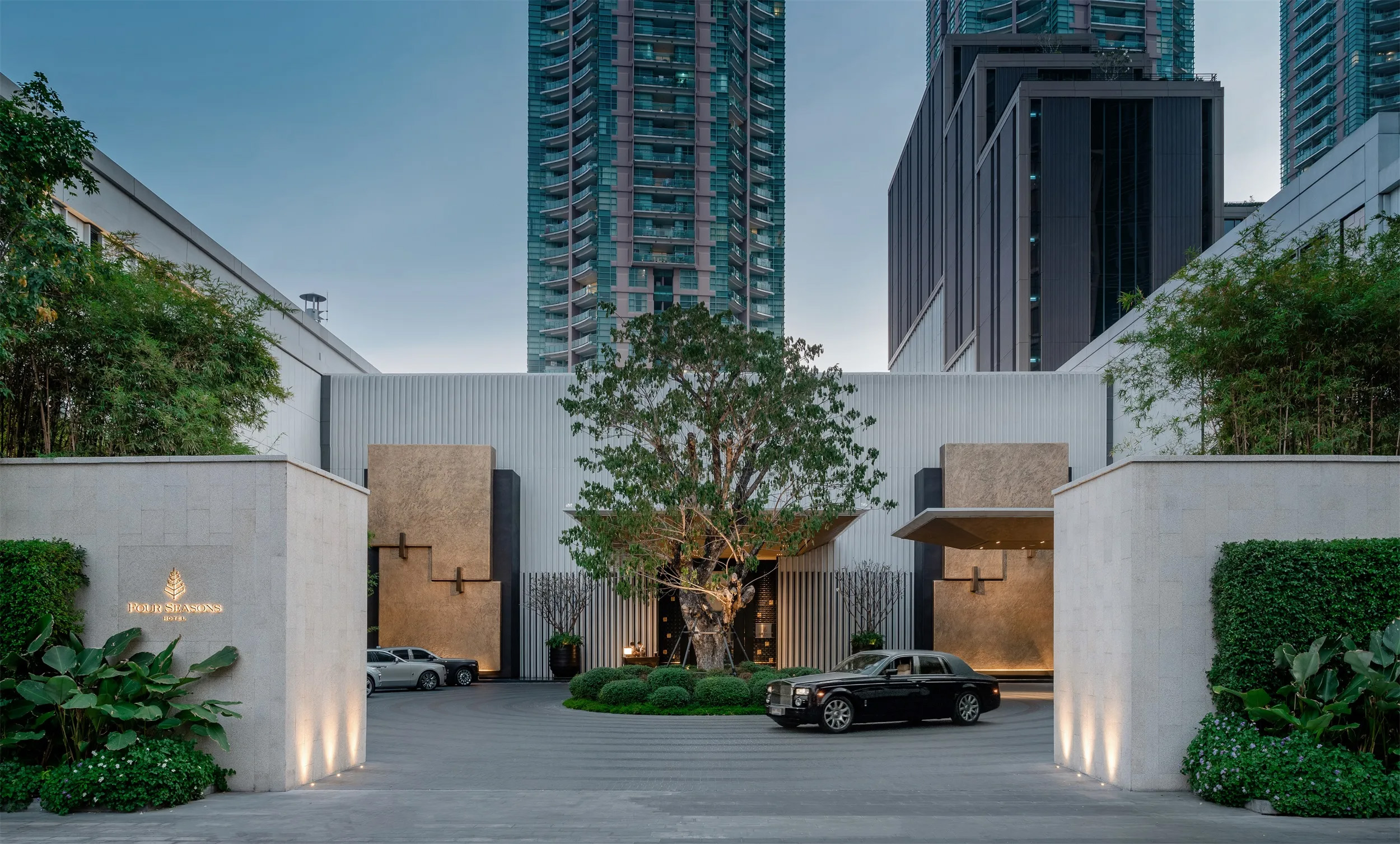 Four Seasons Hotel Chao Phraya Bangkok (1)