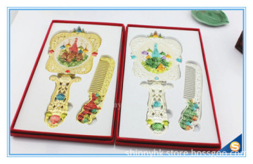 Castle design Handle Mirrors Delicate Metal Hand Cosmetic Mirrors Handle Mirror with Comb Set Hand Held Mirrors